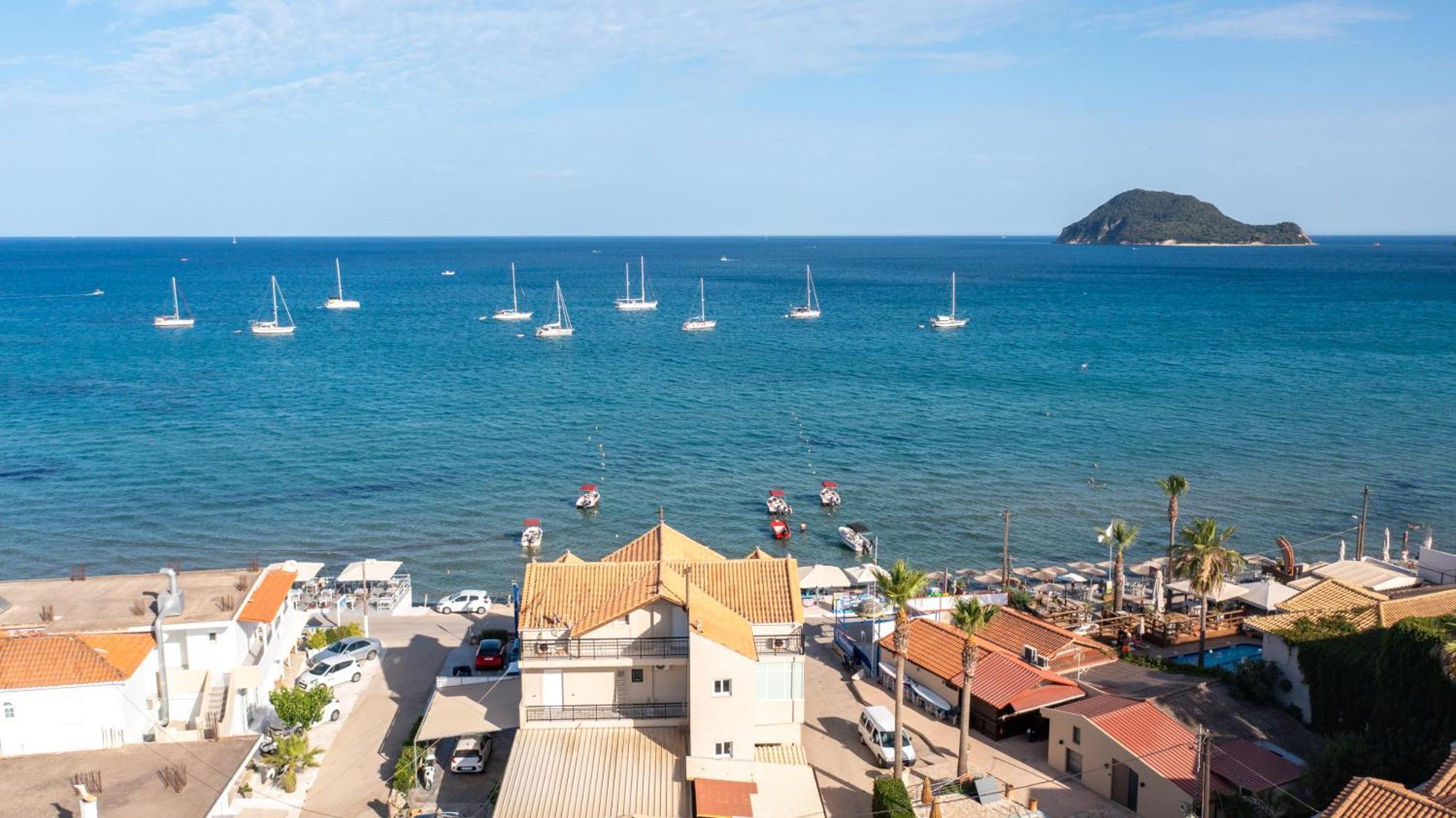 George Beachfront Apartments Lithakia  Dış mekan fotoğraf
