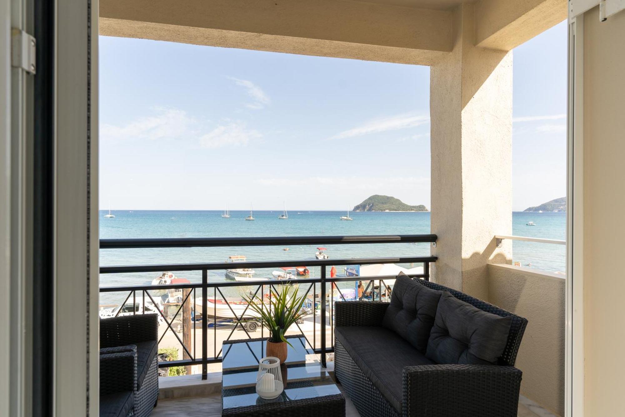 George Beachfront Apartments Lithakia  Dış mekan fotoğraf