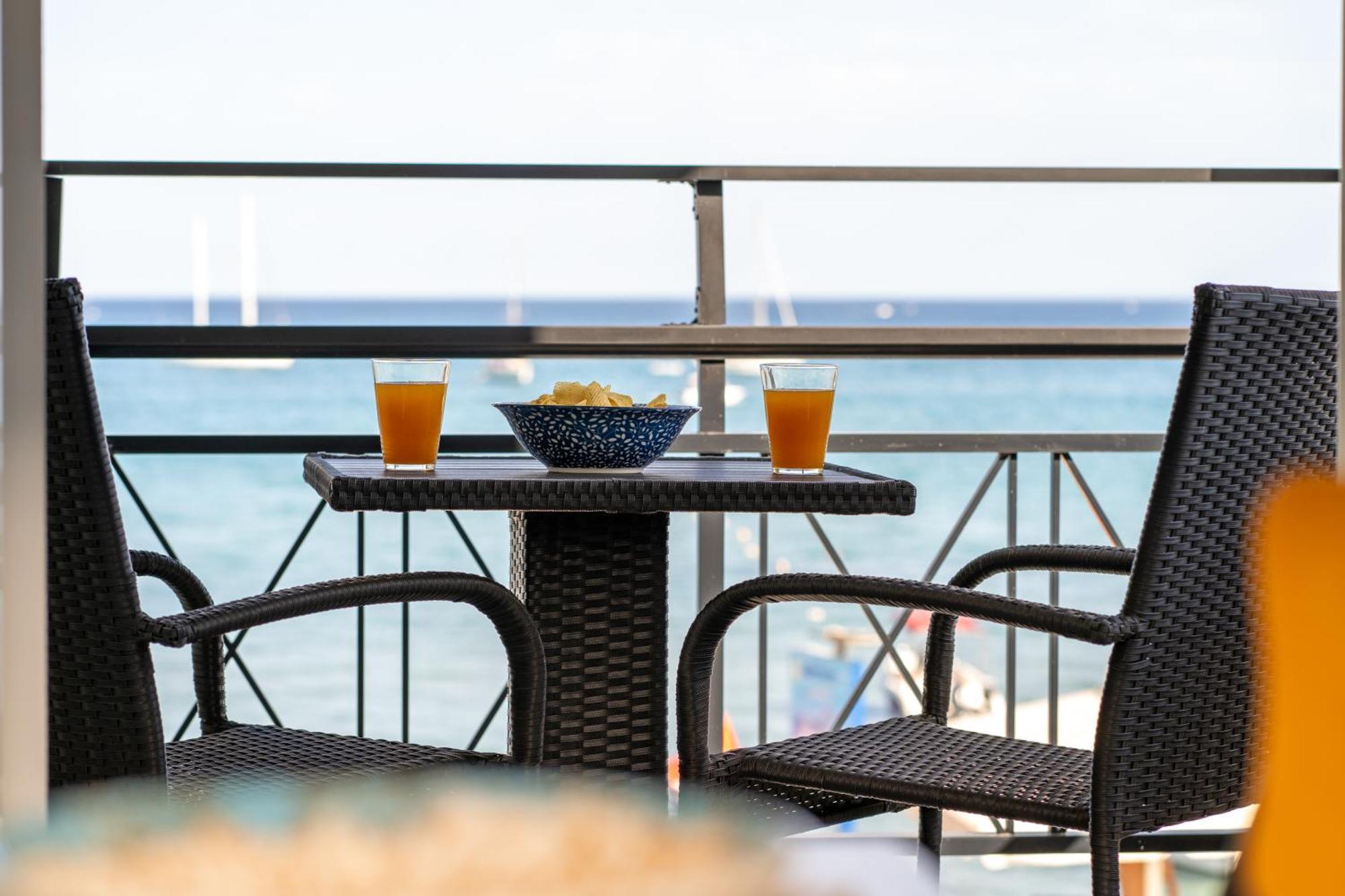 George Beachfront Apartments Lithakia  Oda fotoğraf